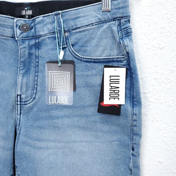 NWT LULAROE Lycra 7” Denim Light Wash Relaxed Stretchy Jean Bermuda Shorts - Picture 3 of 10